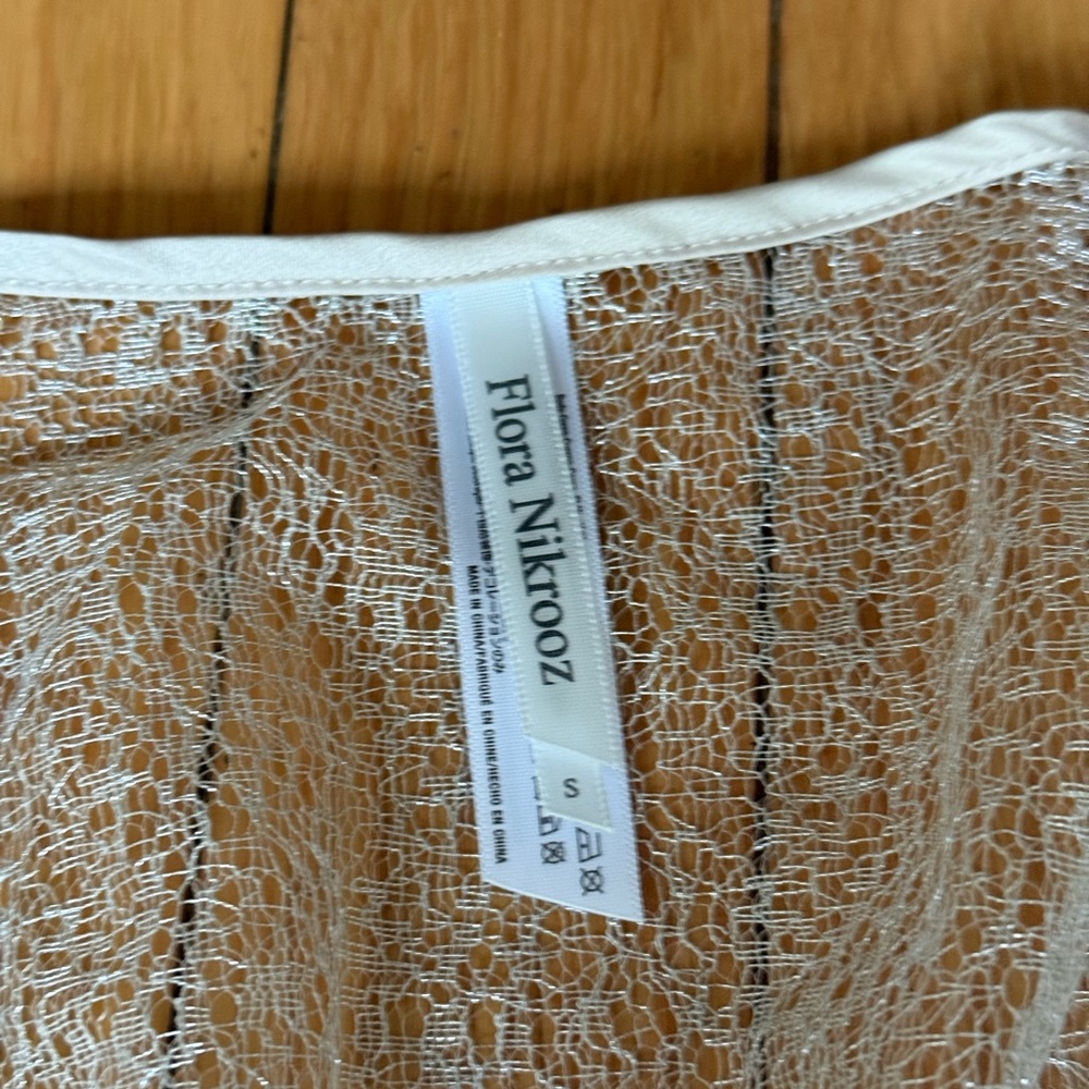 Champagne Lace Robe - Picture 10 of 10